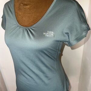 The North Face Women's Teal Short Sleeve Top